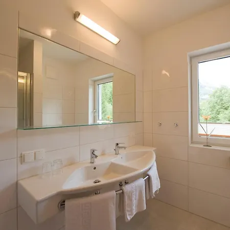 Appartementhaus Mira Monti アパート